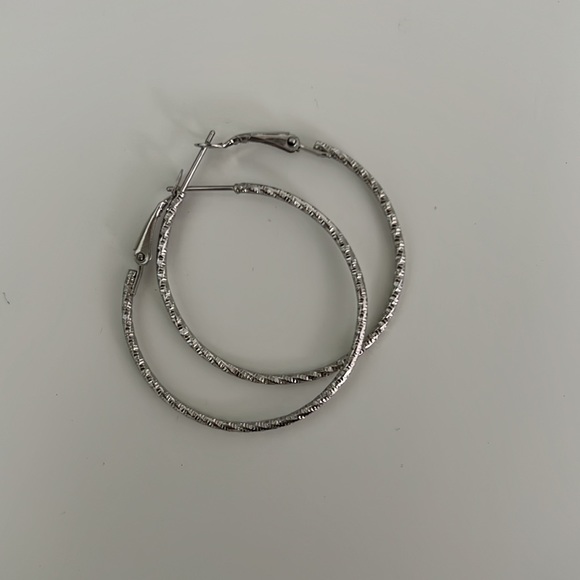 27 pairs of earrings from Claire’s and H&M - Picture 9 of 10